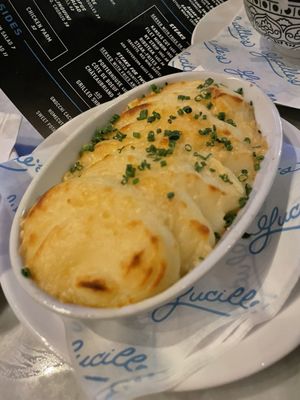 Lucille's Oyster Dive by null