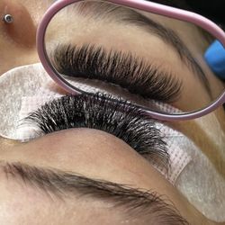 Amazing Lash Studio - Volume Lash Extensions