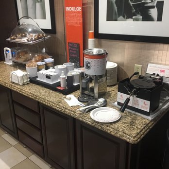 Hampton Inn Seguin - Breakfast - Hotels Near Me - Seguin, Texas Hampton Inn Seguin - Breakfast - Hotels Near Me - Seguin, Texas