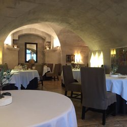 L'Oustau de Baumanière - Dining room