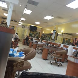 View from the front, lots of space and nice chairs for pedicures!