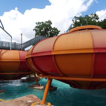 Hurricane Harbor Splashtown - Big Spin - Water Parks Near Me - Spring, Texas Hurricane Harbor Splashtown - Big Spin - Water Parks Near Me - Spring, Texas
