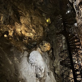 Moaning Caverns Adventure Park - Amusement Parks Near Me - Vallecito, California