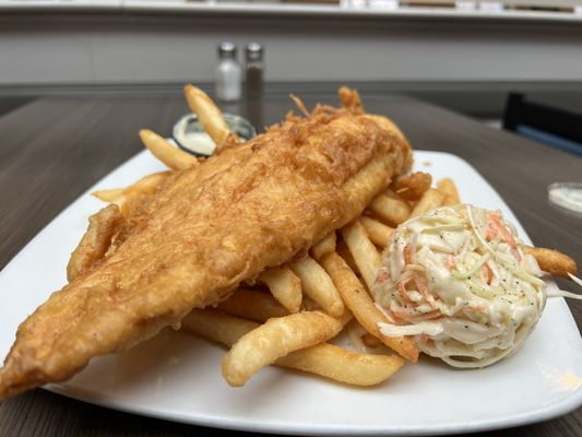 Laura’s Bar and Grill by null