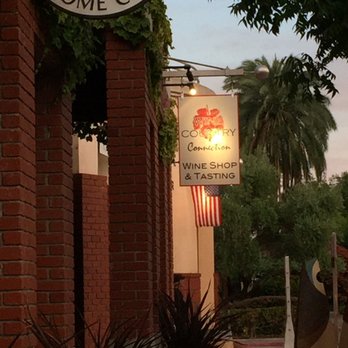 Wine Country Connection - Unassuming sign outside - Beer, Wine & Spirits Near Me - Yountville, California Wine Country Connection - Unassuming sign outside - Beer, Wine & Spirits Near Me - Yountville, California