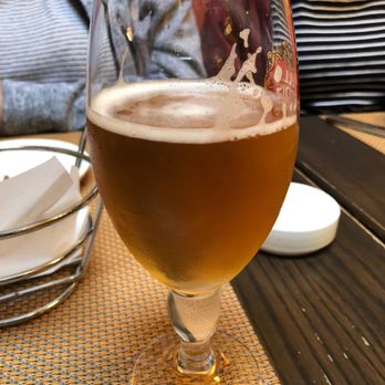 Et Voila - Lindemans Pêche Lambic - French Near Me - Washington, DC, District of Columbia