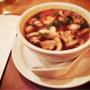 Les Délices de Thailande - Soupe au poulet pimenté à la citronnelle. Très bonne. - Thai Near Me - Levis, Quebec Les Délices de Thailande - Soupe au poulet pimenté à la citronnelle. Très bonne. - Thai Near Me - Levis, Quebec
