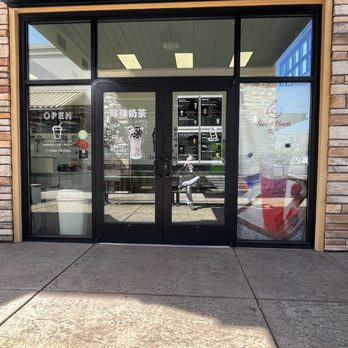 Sweetheart Dessert - Cheerful front door but nobody home ... - Desserts Near Me - Corvallis, Oregon Sweetheart Dessert - Cheerful front door but nobody home ... - Desserts Near Me - Corvallis, Oregon