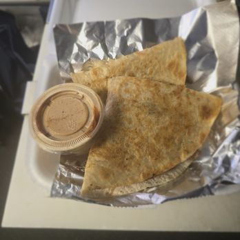 Digndogs - Pulled pork Quesadillas - Food Trucks Near Me - Conover, North Carolina