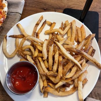 Oak + Almond - New American Near Me - Norwalk, Connecticut