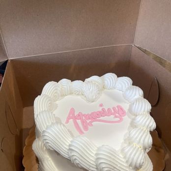 Doris Bakery Panaderia - Taylor swift theme cake - Mexican Near Me - Camarillo, California