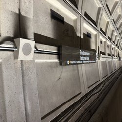 Smithsonian Metro Station