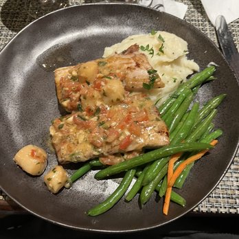 McCormick & Schmick's Seafood & Steaks - Pacific Mahi Mahi - Seafood Near Me - Cincinnati, Ohio