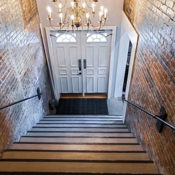 Coffee Sknobs - a staircase leading to a front door - Coffee & Tea Near Me - Knob Noster, Missouri
