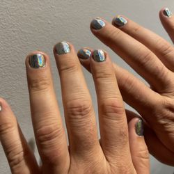 I love my chrome nails from Nail Club 2!