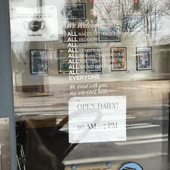 Cupcake Royale - All welcome, except babies who don't wear masks due to suffocation risk! - Bakeries Near Me - Seattle, Washington
