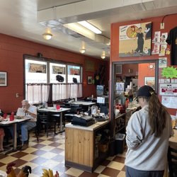 Screamin' Chicken Diner