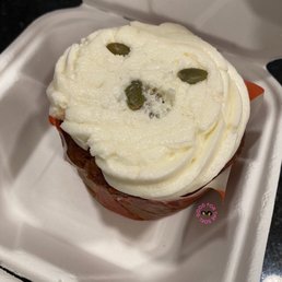 I think this was a pistachio cupcake but don't quote me I think this was a pistachio cupcake but don't quote me