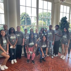 Galapagos Rockford Charter School - 8th grade trip to Washington DC and the White House!