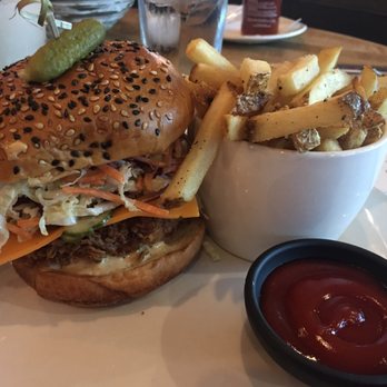 Moxies Hunt Club Restaurant - Chicken burger - Canadian (New) Near Me - Ottawa, Ontario Moxies Hunt Club Restaurant - Chicken burger - Canadian (New) Near Me - Ottawa, Ontario