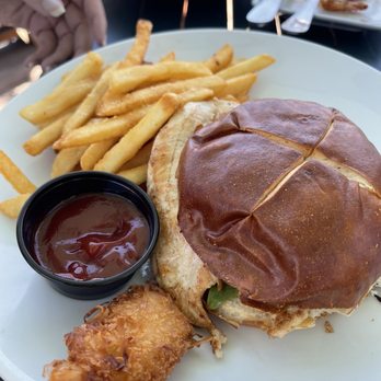 The Rooftop Lounge - Sandwich - Grilled Chicken Sandwich $16 - Lounges Near Me - Laguna Beach, California The Rooftop Lounge - Sandwich - Grilled Chicken Sandwich $16 - Lounges Near Me - Laguna Beach, California