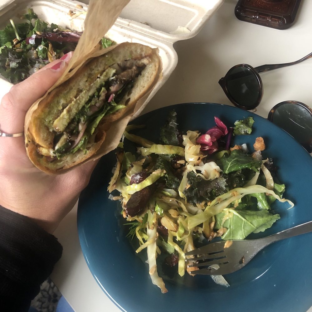 Panino con la porchetta & salad