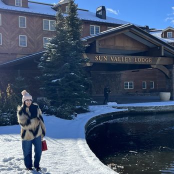 Sun Valley Resort - By the pond with ducks and swans ! - Ski Resorts Near Me - Sun Valley, Idaho Sun Valley Resort - By the pond with ducks and swans ! - Ski Resorts Near Me - Sun Valley, Idaho