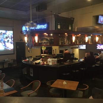 Mickie's Pub - The bar - Sports Bars Near Me - Kelowna, British Columbia