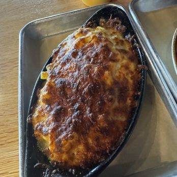 Avenue American Bistro - Six Cheese Mac - Sports Bars Near Me - Wayne, Michigan Avenue American Bistro - Six Cheese Mac - Sports Bars Near Me - Wayne, Michigan