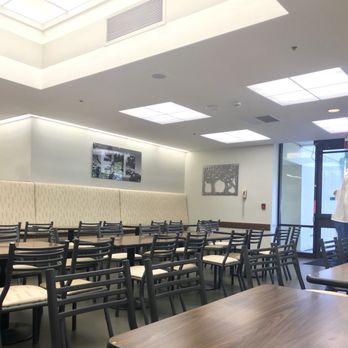 Scripps Green Cafeteria - tables and chairs - Cafeteria Near Me - La Jolla, California