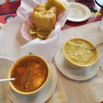 Steve's Famous Diner - Diners Near Me - Daytona Beach, Florida