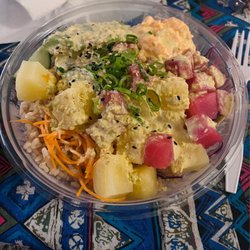 Poke Hibachi - Medium Poke 3 Proteins with extra pineapple.