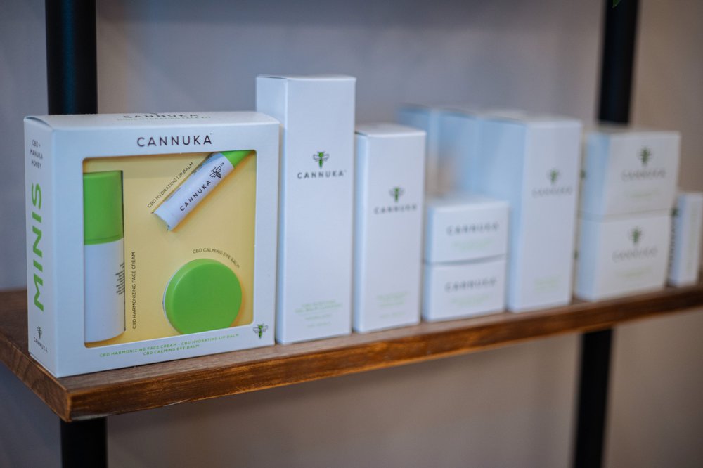 OASIS FACE BAR Updated September 2024 29 Photos & 21 Reviews 1345