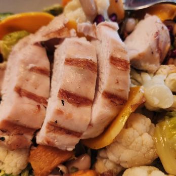 True Food Kitchen - Seasonal Harvest Salad. It's served cold y'all - New American Near Me - Austin, Texas True Food Kitchen - Seasonal Harvest Salad. It's served cold y'all - New American Near Me - Austin, Texas