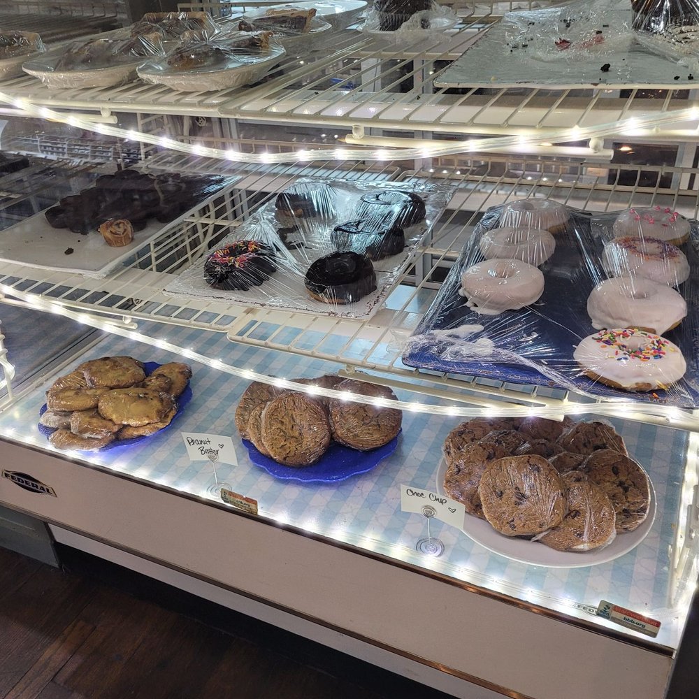 Family TreeTs - Limoncello cookies! - Breakfast & Brunch Near Me - Clifton Forge, Virginia