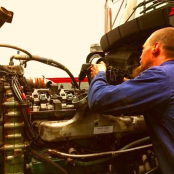 Universal Truck Service - Commercial Truck Repair Near Me - Roseville, Minnesota Universal Truck Service - Commercial Truck Repair Near Me - Roseville, Minnesota