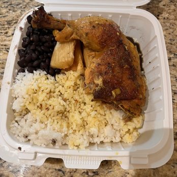 Sazon Latino Restaurant - Pollo estofado - Spanish Near Me - Boonton, New Jersey