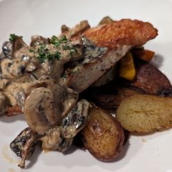 Little Gull Bistro - Chicken fricassee with black garlic cream sauce