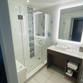 The Westin Sarasota - Bath - Hotels Near Me - Sarasota, Florida The Westin Sarasota - Bath - Hotels Near Me - Sarasota, Florida