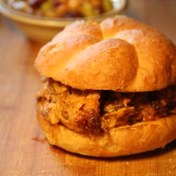 Hank's at Dayton - Barbecue and fixins
