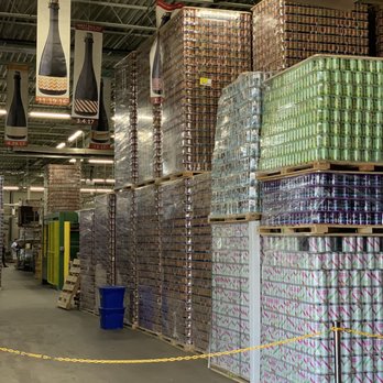 Hi-Wire Brewing - So many options! - Breweries Near Me - Asheville, North Carolina