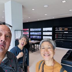 Leica Store - Boston - After a 10 hour flight from Hawaii it's always nice to come here and relax