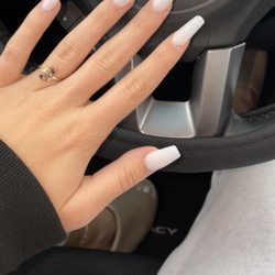 Julian Beauty Salon - Nails