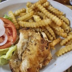 Red Rooster Cafe - Grilled chicken sandwich without the usual cole slaw
