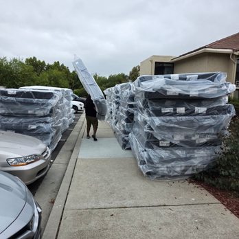 Everest Moving & Storage - No job is small or big - Movers Near Me Everest Moving & Storage - No job is small or big - Movers Near Me