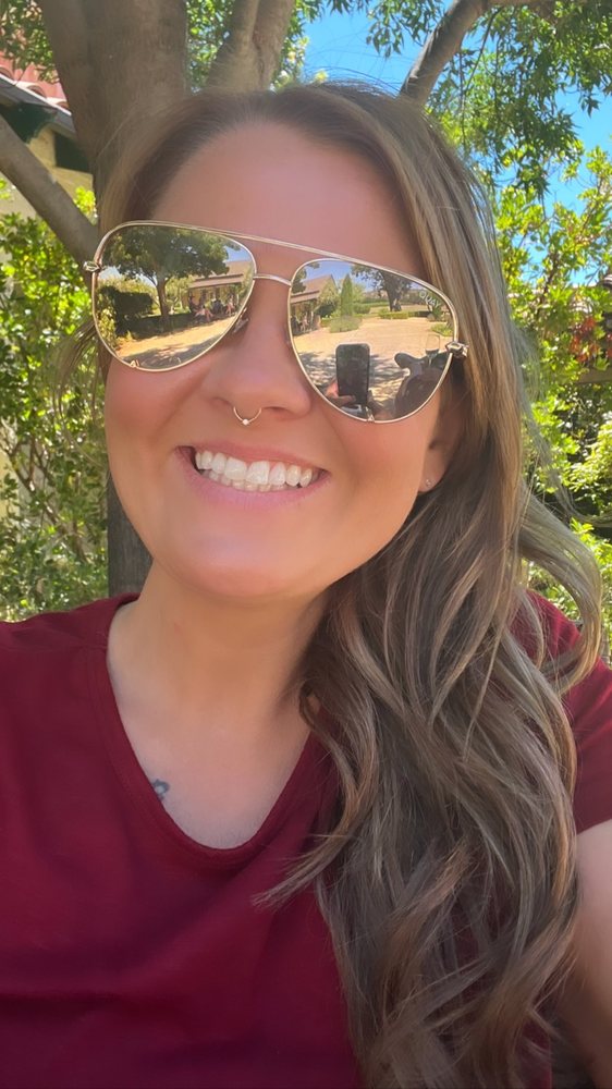 Kelly's Nor Cal Hair Waves Logo