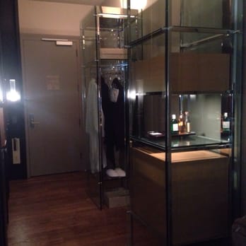 Andaz 5th Avenue - Entry walk way of room - Hotels Near Me - New York, New York Andaz 5th Avenue - Entry walk way of room - Hotels Near Me - New York, New York