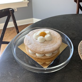 A La Folie - saturday pastry tropical gateaux - Macarons Near Me - Naperville, Illinois
