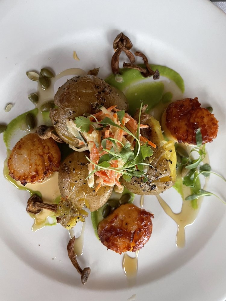 Boat Club Restaurant & Bar