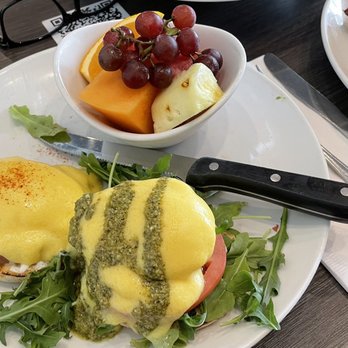 Broken Yolk Cafe - Breakfast & Brunch Near Me - Del Mar, California Broken Yolk Cafe - Breakfast & Brunch Near Me - Del Mar, California